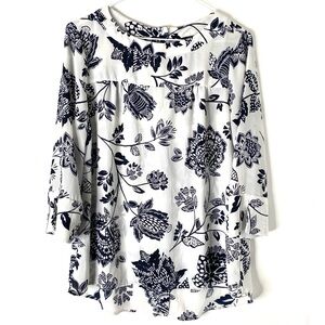 Banana Republic White Navy Floral Back Button Popover Blouse Oversized Hi-Lo Top